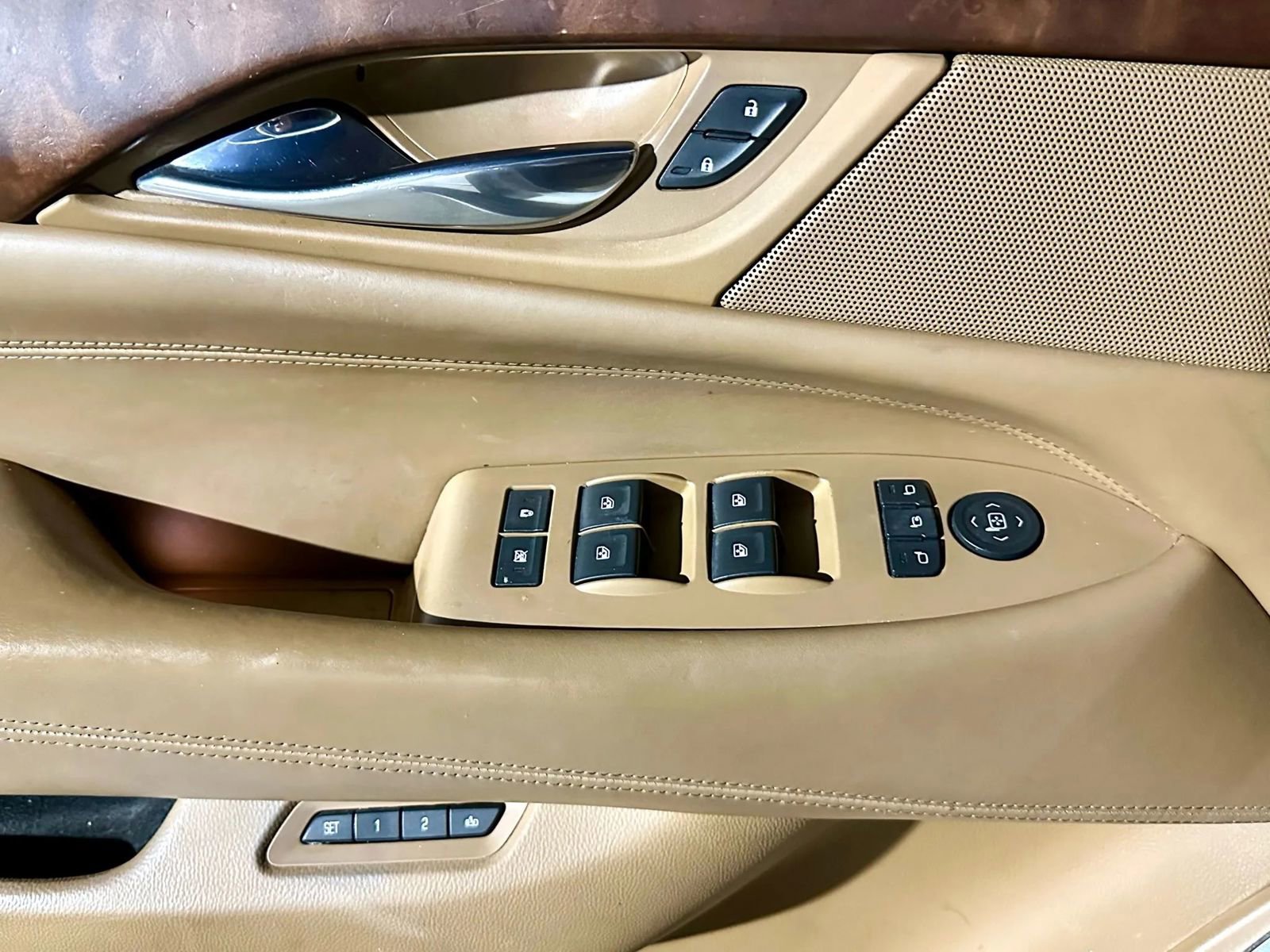 Used 2015 Cadillac Escalade Platinum image 45