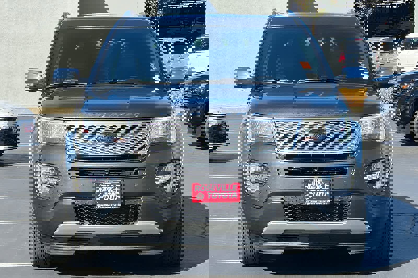 Used 2017 Ford Explorer Platinum image 10