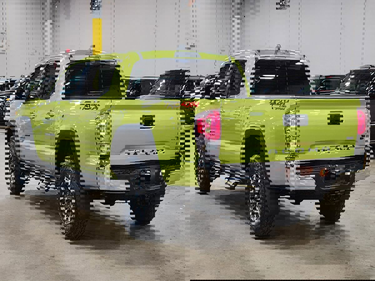 Used 2023 Toyota Tacoma TRD Off-Road image 11