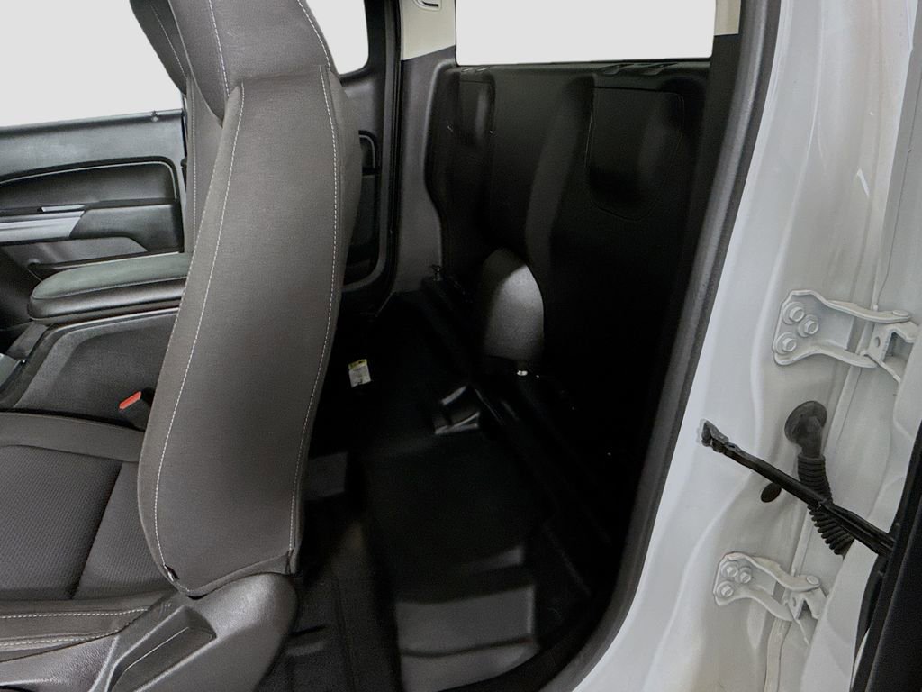Used 2022 Chevrolet Colorado LT w/ Fleet Safety Package image 17