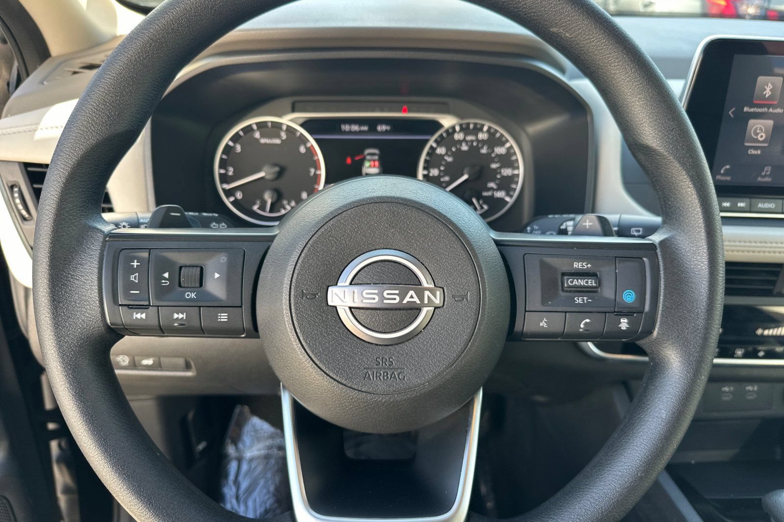 Used 2024 Nissan Rogue SV AWD/4WD image 27