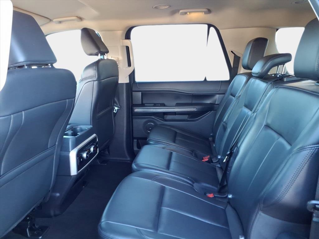 Used 2024 Ford Expedition Max XLT image 14