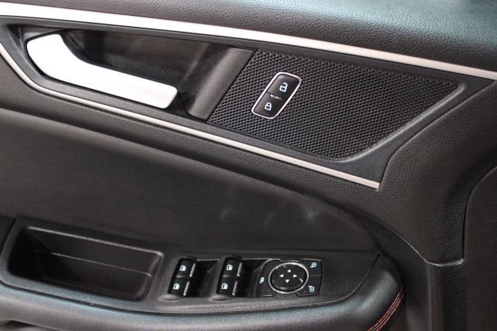 Used 2024 Ford Edge ST-Line AWD/4WD image 17