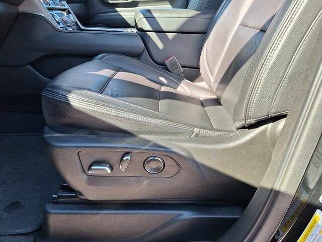 Used 2021 GMC Yukon Denali w/ Denali Ultimate Package image 36