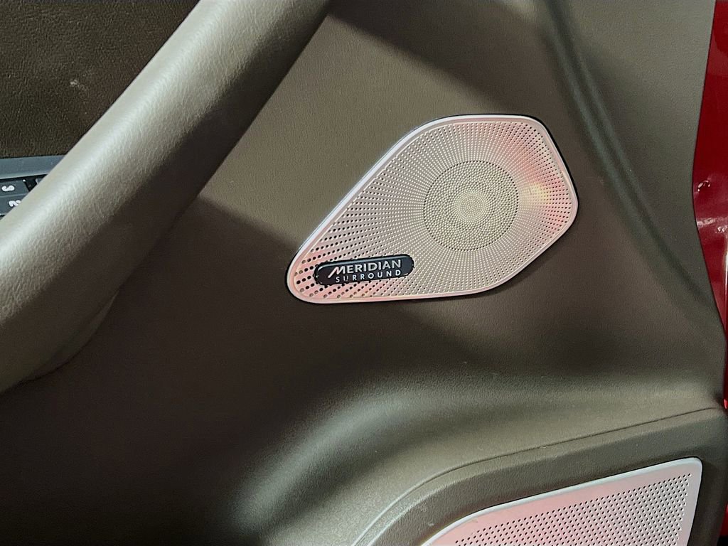 Used 2019 Jaguar F-PACE Portfolio image 19