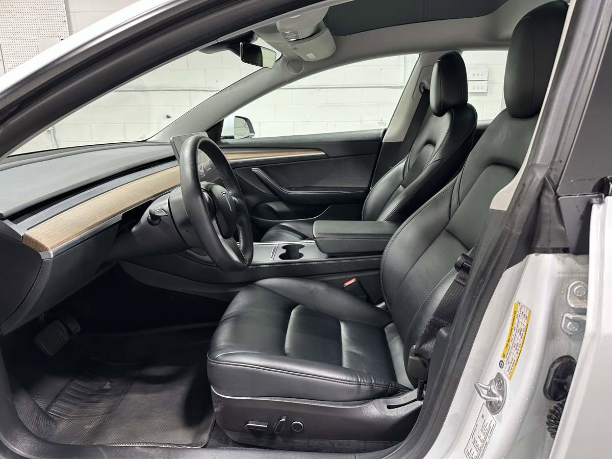 Used 2023 Tesla Model 3 Standard Range image 7