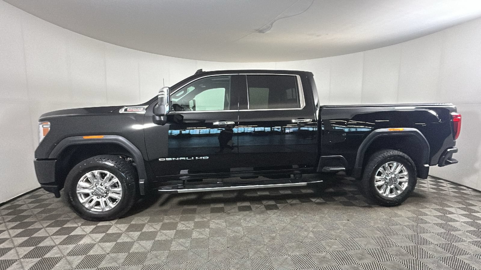 Used 2020 GMC Sierra 3500 Denali w/ Denali Ultimate Package AWD/4WD image 7