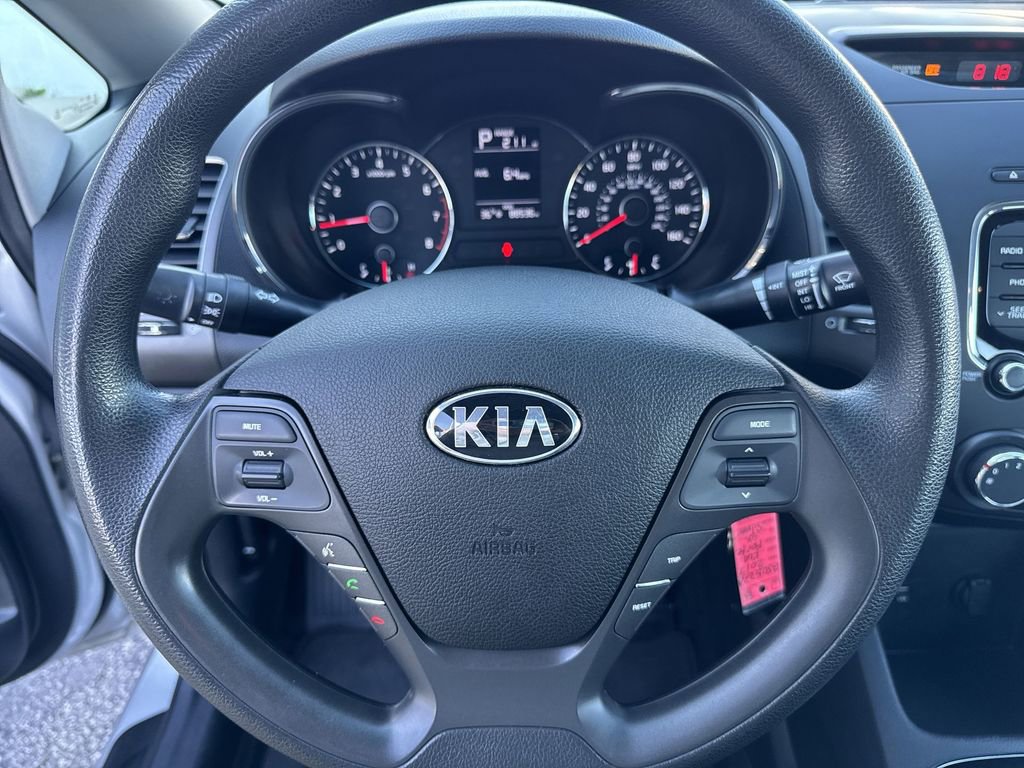 Used 2017 Kia Forte LX image 28