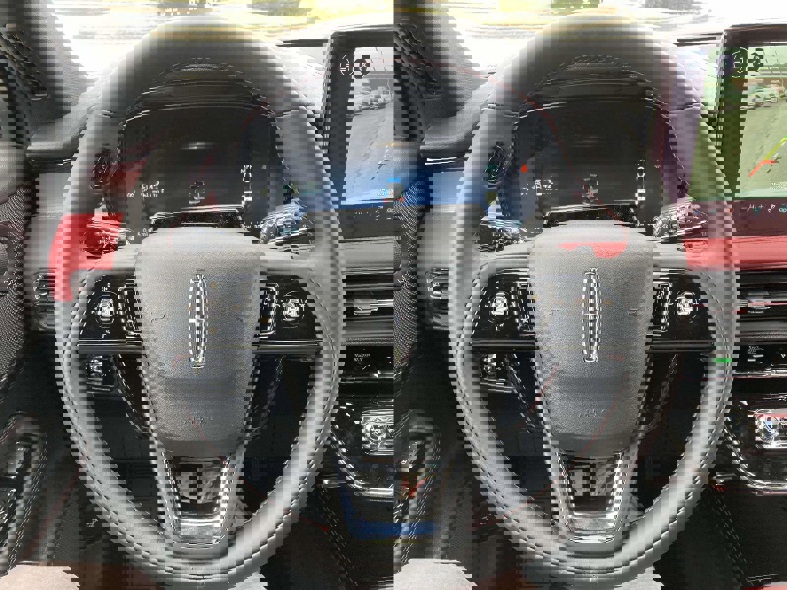 New 2025 Lincoln Corsair Reserve w/ Equipment Group 202A image 30