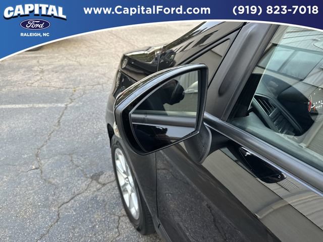 Used 2020 Ford EcoSport SE w/ SE Convenience Package image 12