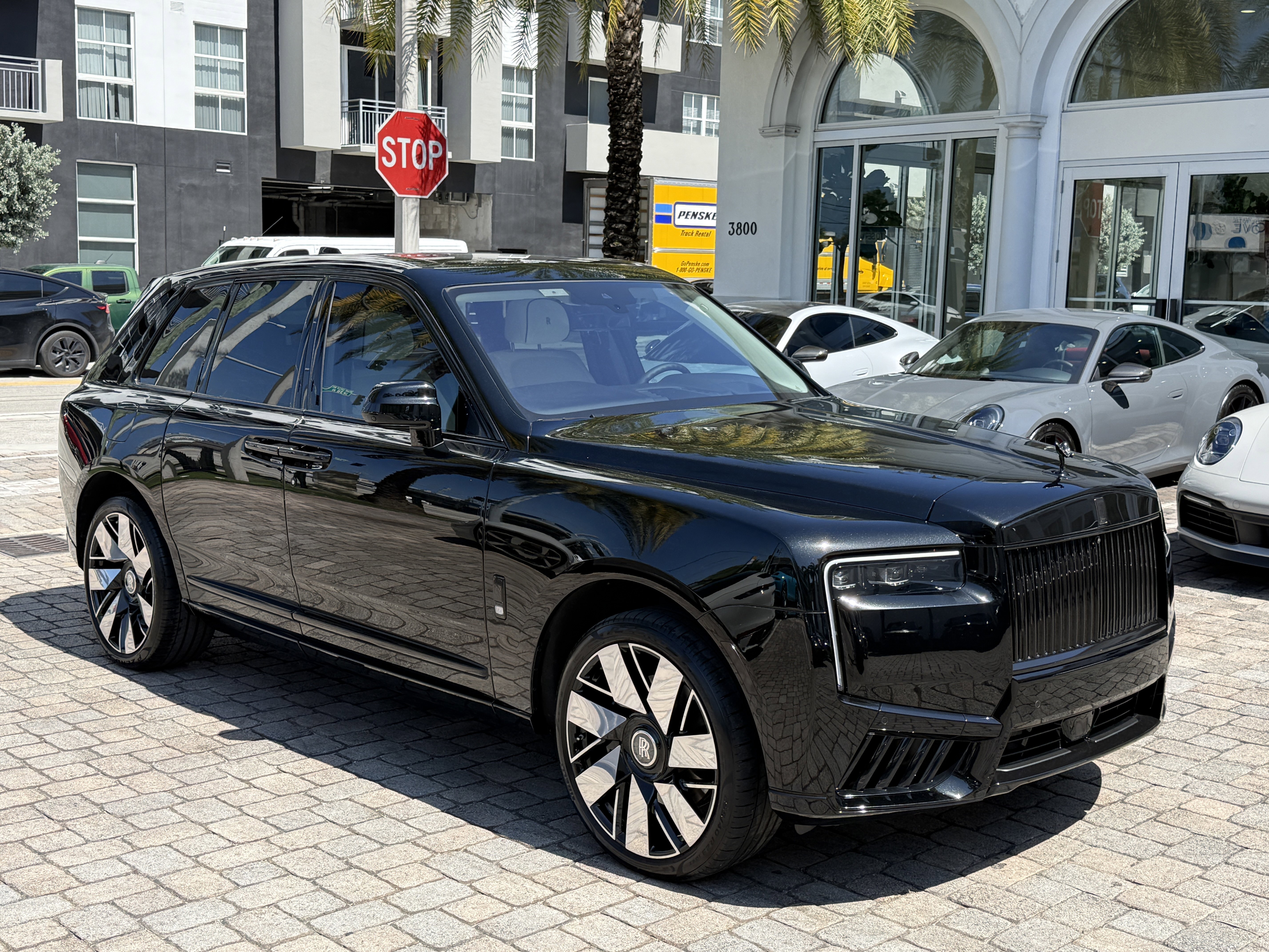 Used 2026 Rolls-Royce Cullinan AWD/4WD image 9