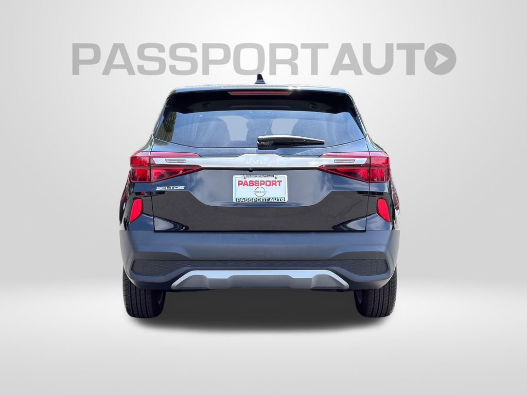 Used 2022 Kia Seltos LX AWD/4WD image 6