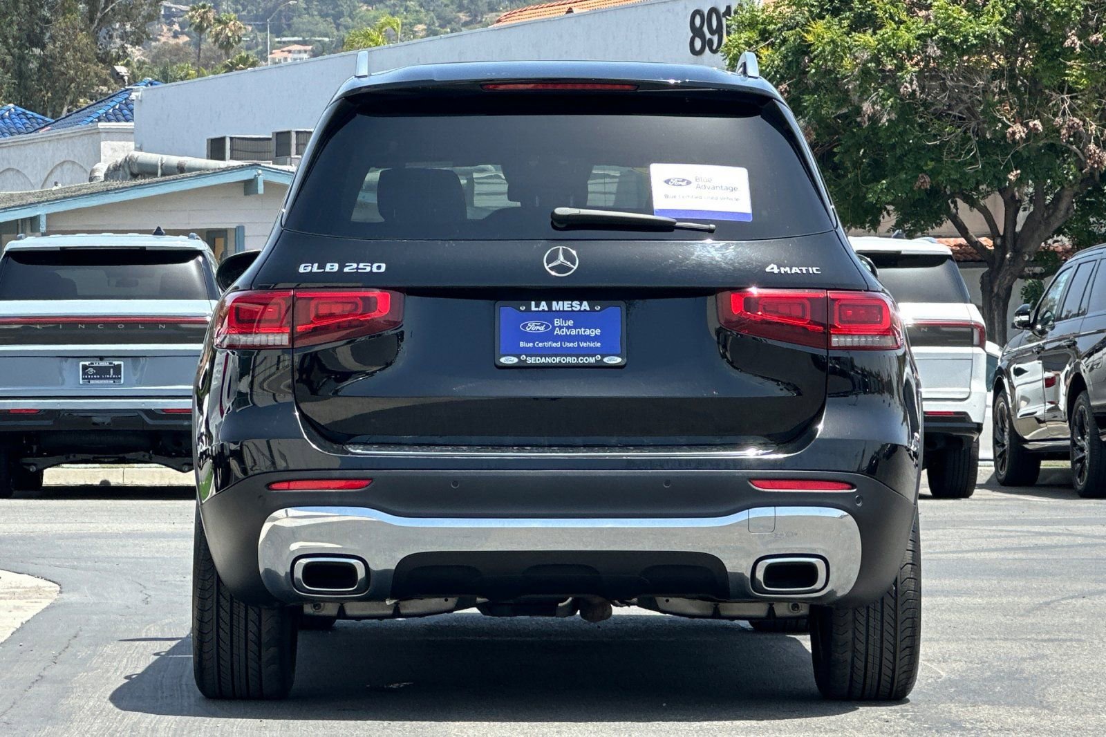 Used 2023 Mercedes-Benz GLB 250 4MATIC image 4