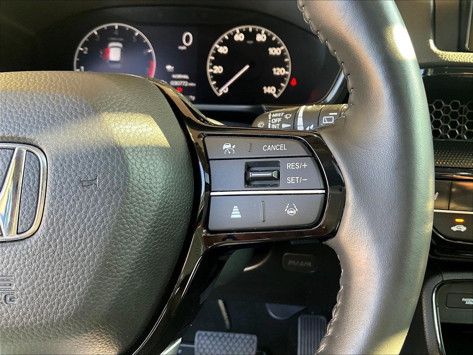 Used 2024 Honda CR-V EX-L image 12