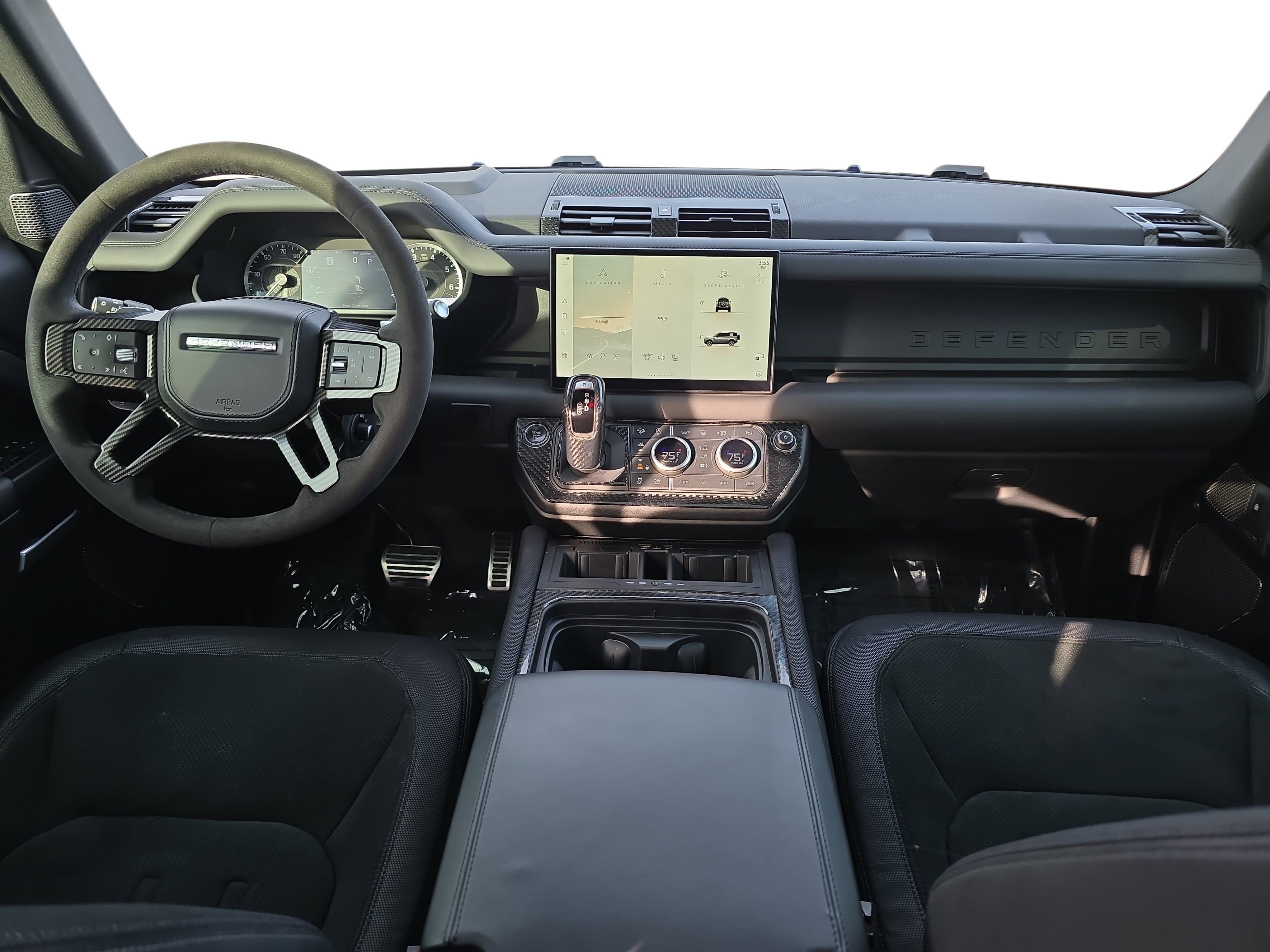 Used 2023 Land Rover Defender 110 V8 image 9