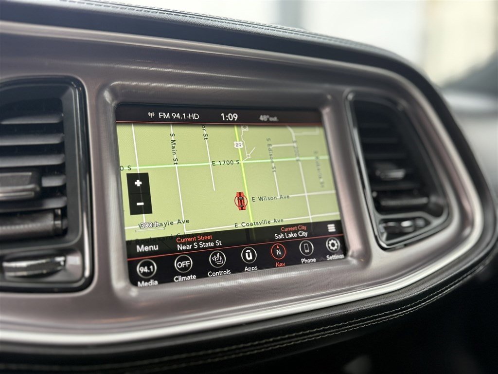 Used 2022 Dodge Challenger R/T w/ Plus Package image 28