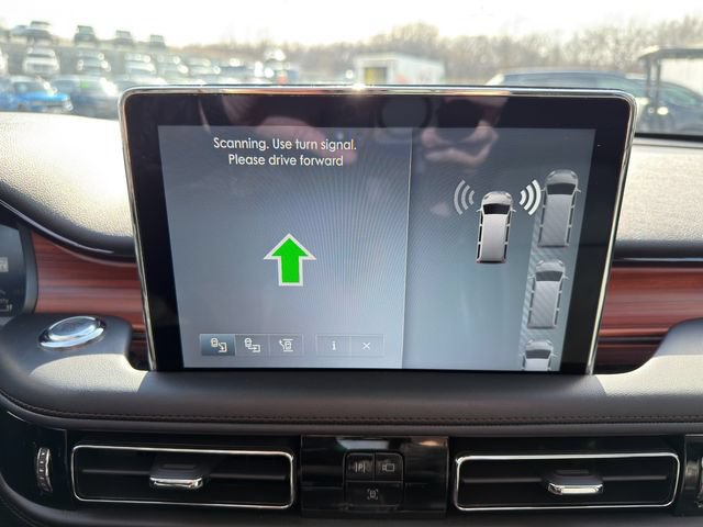 Used 2024 Lincoln Aviator Reserve w/ Equipment Group 201A AWD/4WD image 32