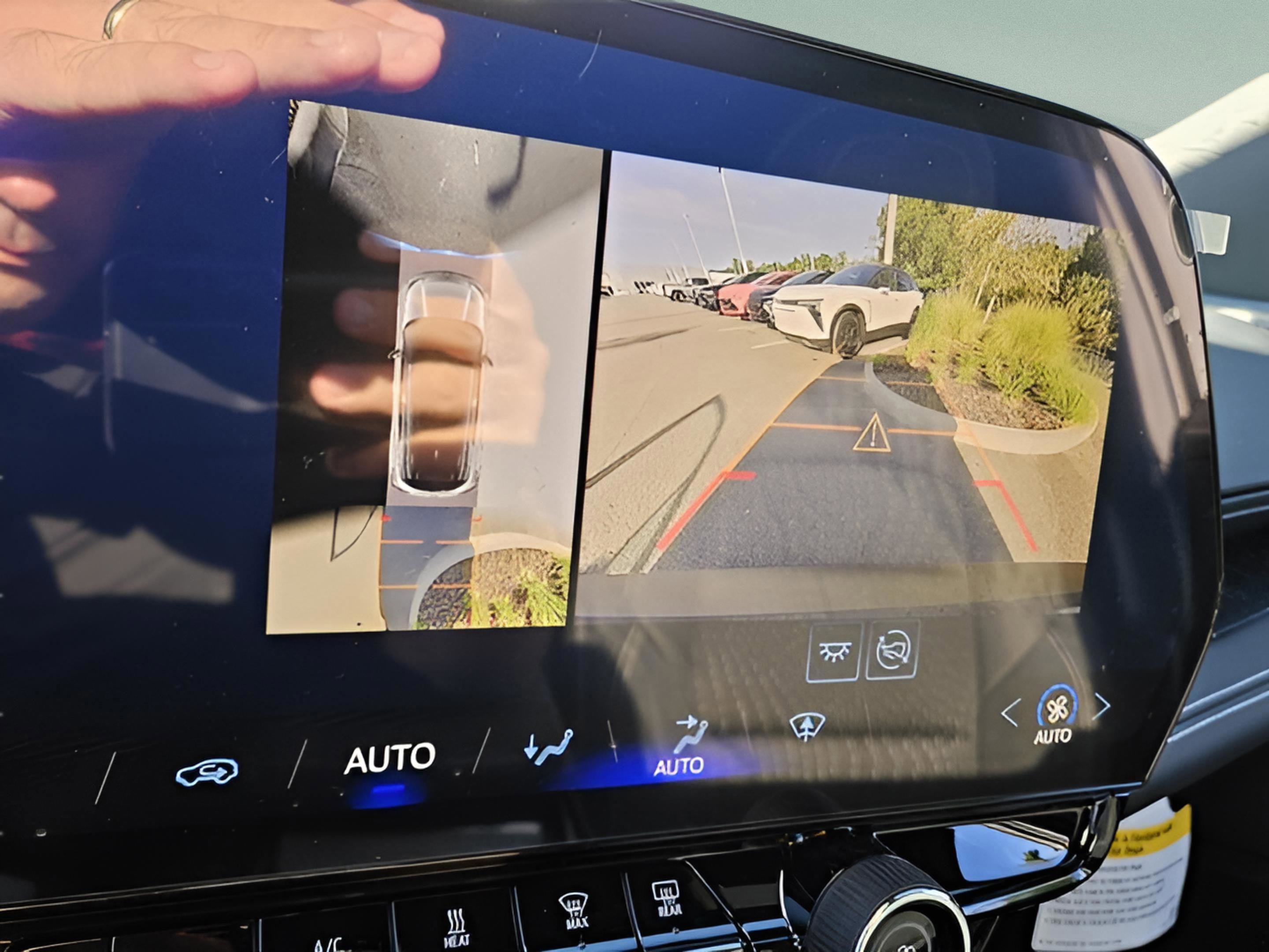 New 2025 Chevrolet Blazer EV LT w/ Midnight/Sport Edition image 13