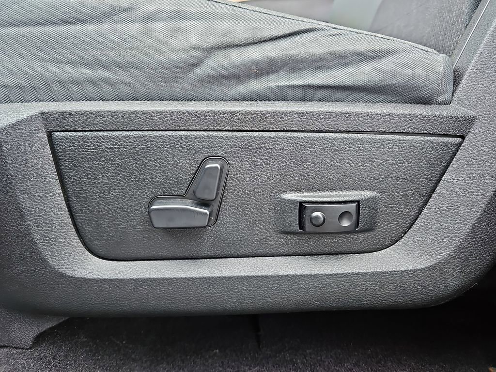 Certified 2018 RAM 1500 Big Horn image 26