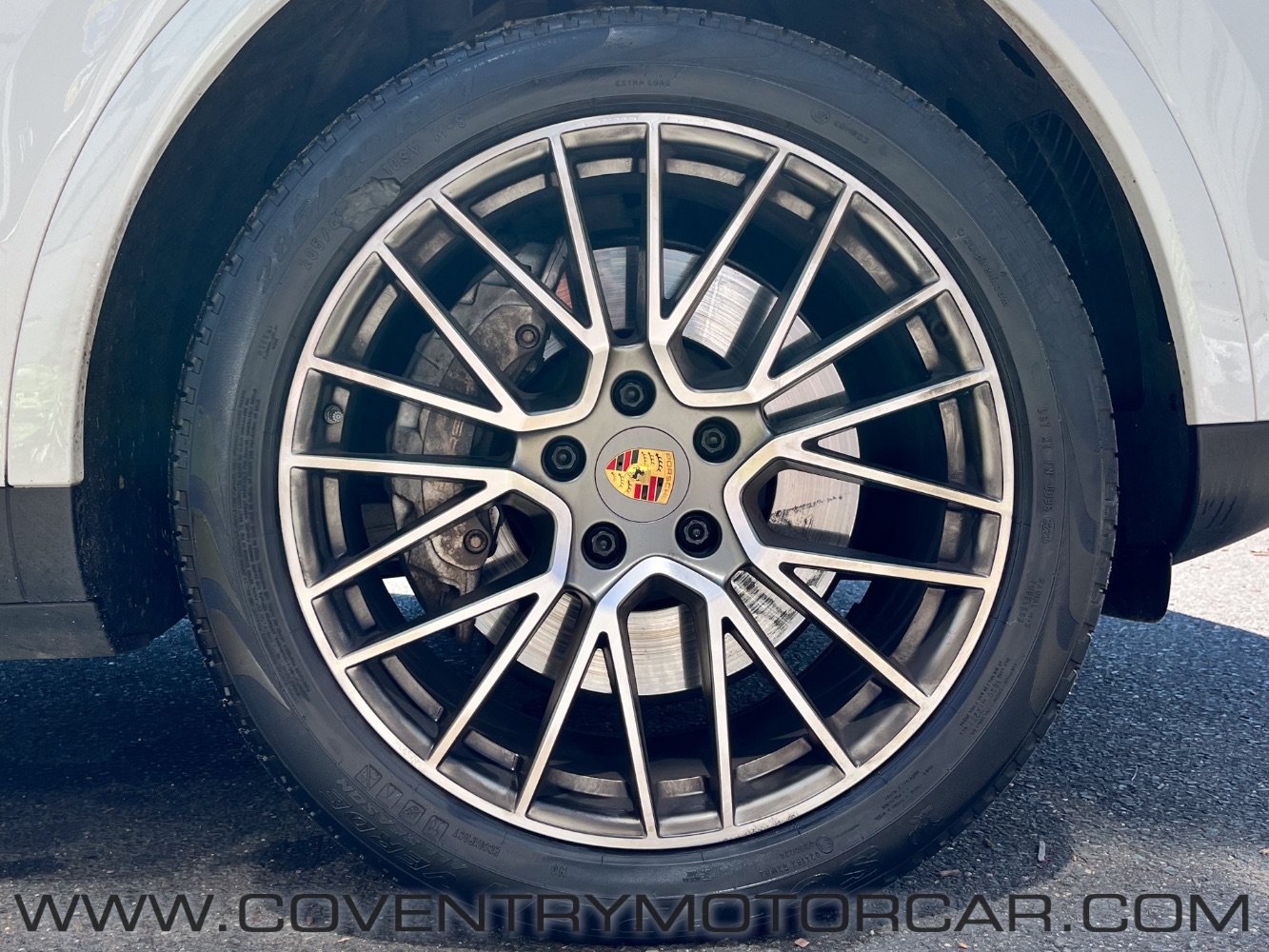 Used 2023 Porsche Cayenne Platinum Edition AWD/4WD image 11
