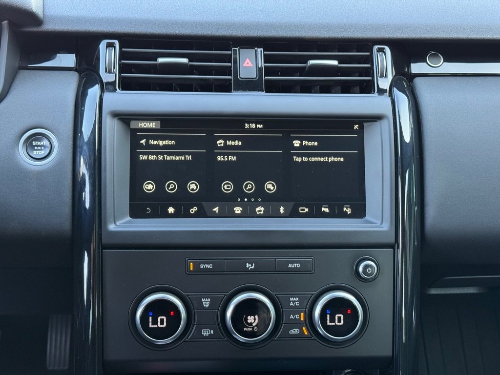 Used 2019 Land Rover Discovery SE image 25