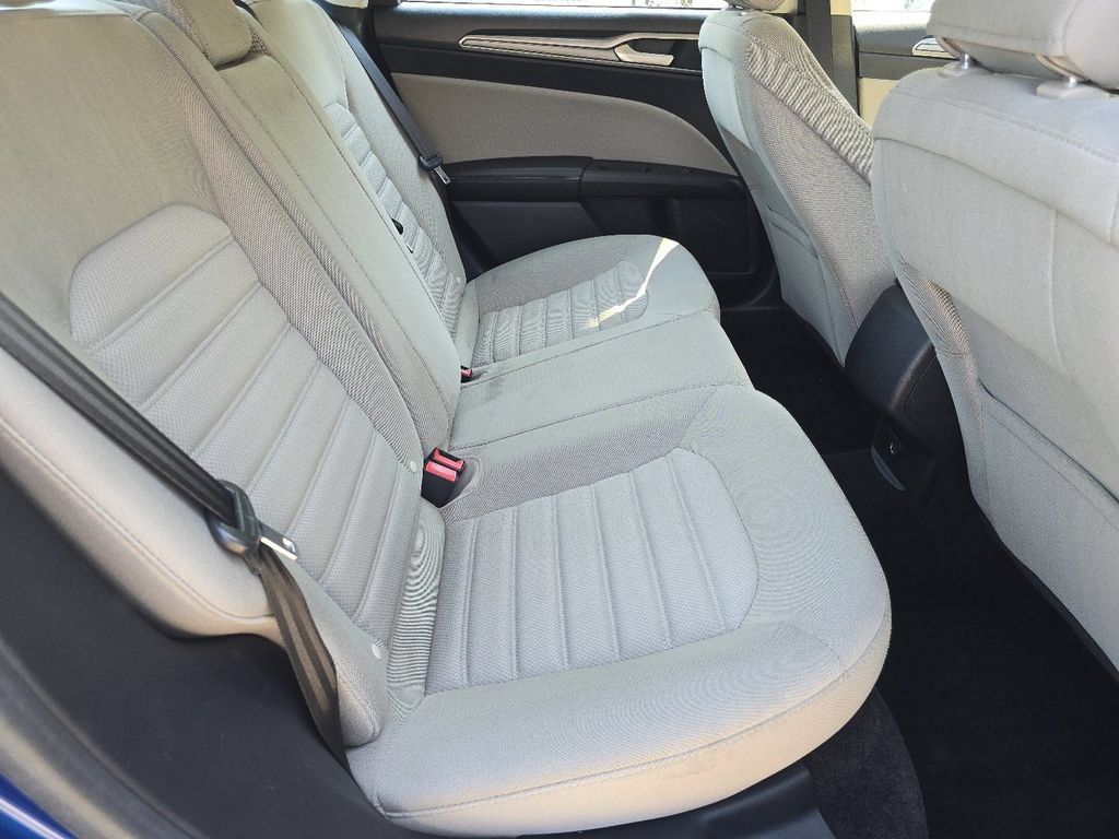 Used 2018 Ford Fusion S FWD image 15