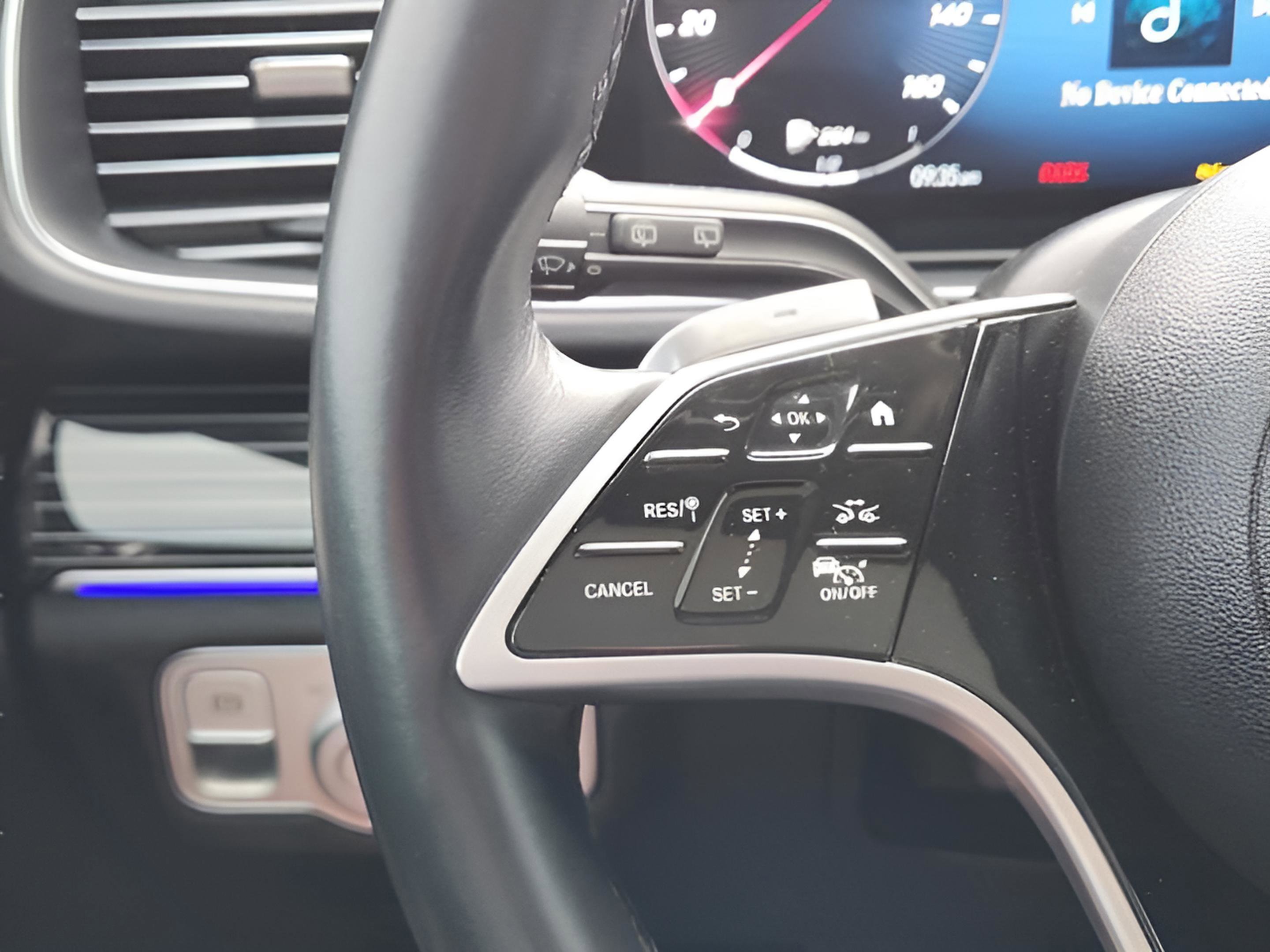 Certified 2024 Mercedes-Benz GLE 450 4MATIC image 31