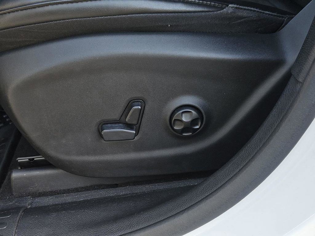 Used 2019 Jeep Cherokee Trailhawk w/ Comfort/Convenience Group image 30