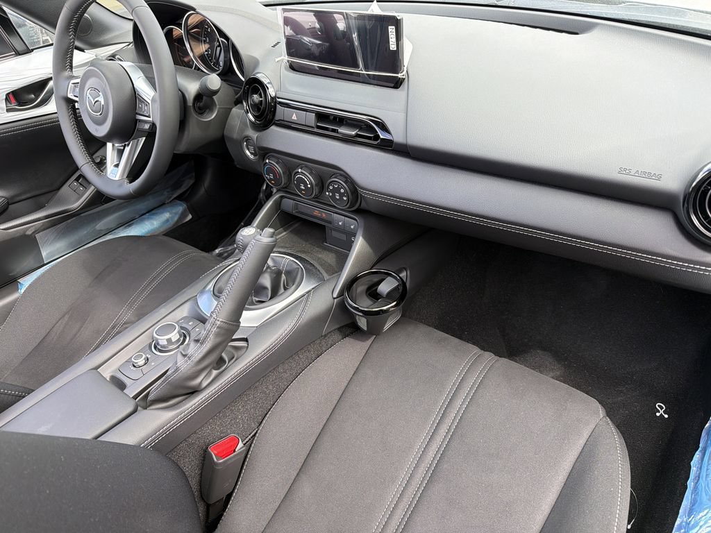 New 2026 MAZDA MX-5 Miata Club w/ Interior Package RWD image 9