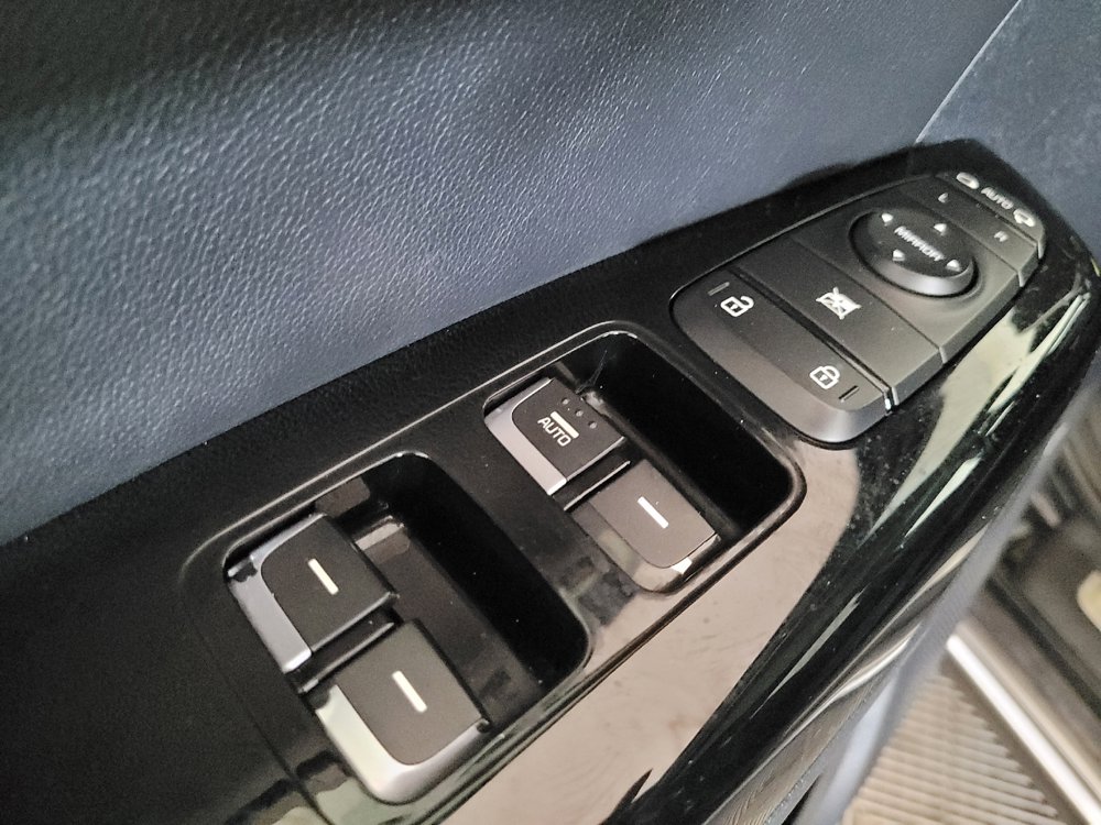 Used 2017 Kia Sportage SX FWD image 27