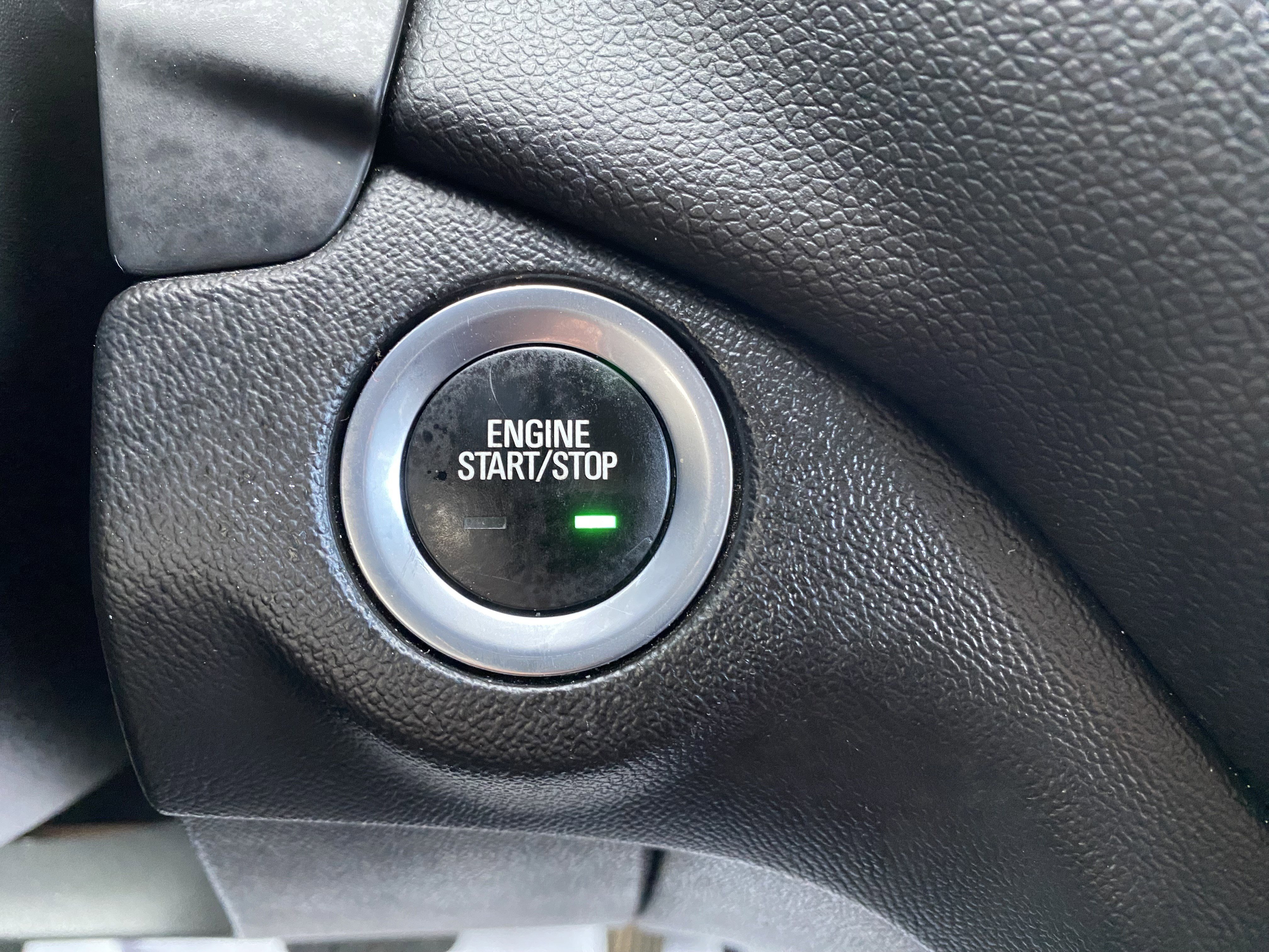 Used 2020 Chevrolet Equinox LT image 27