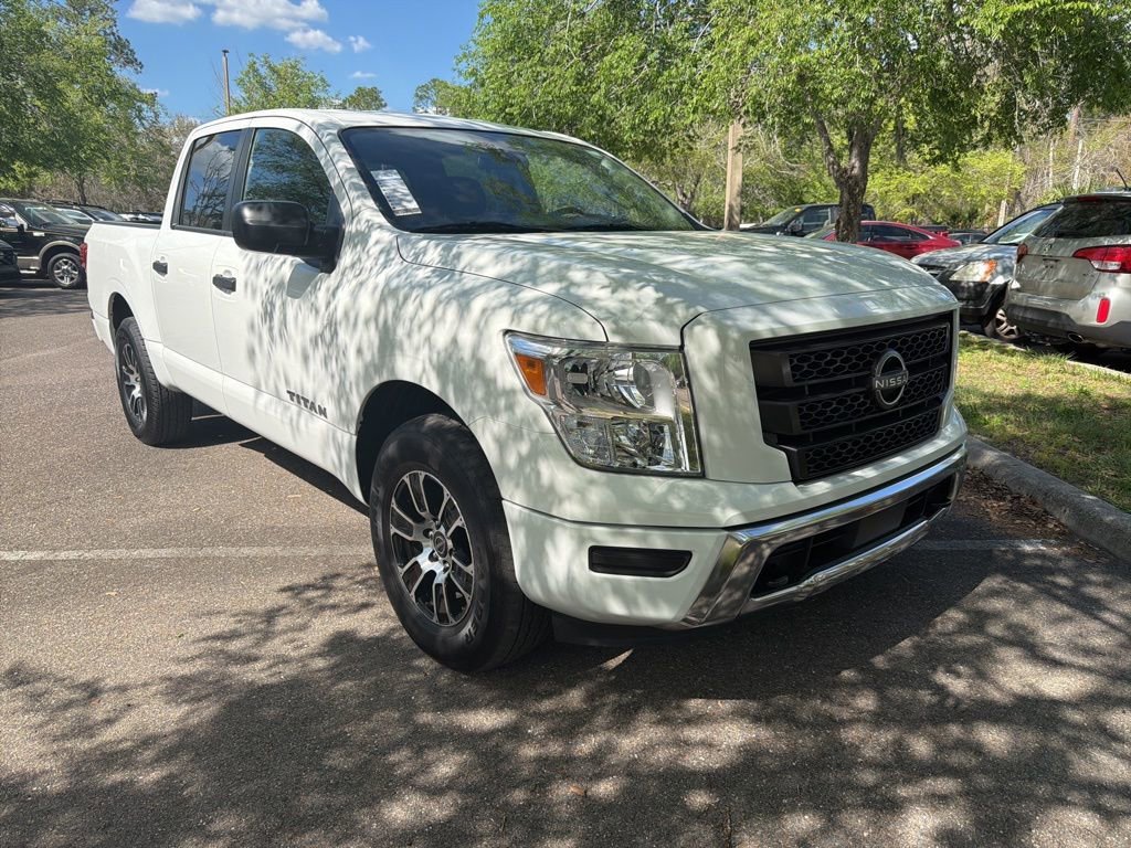 Used 2024 Nissan Titan SV w/ Accessory Utility Package AWD/4WD video 1