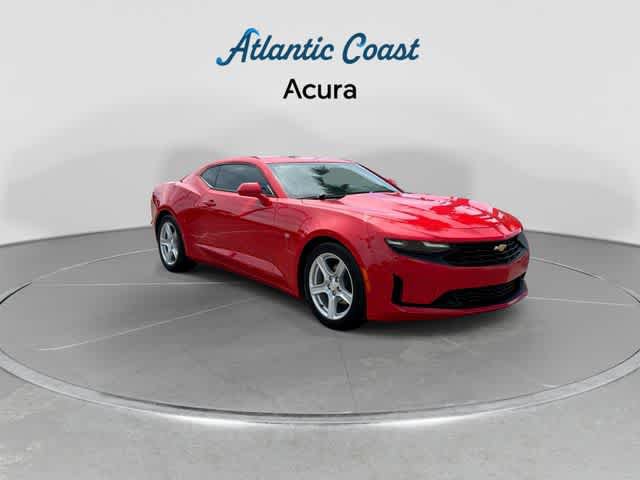 Used 2022 Chevrolet Camaro LT RWD image 2