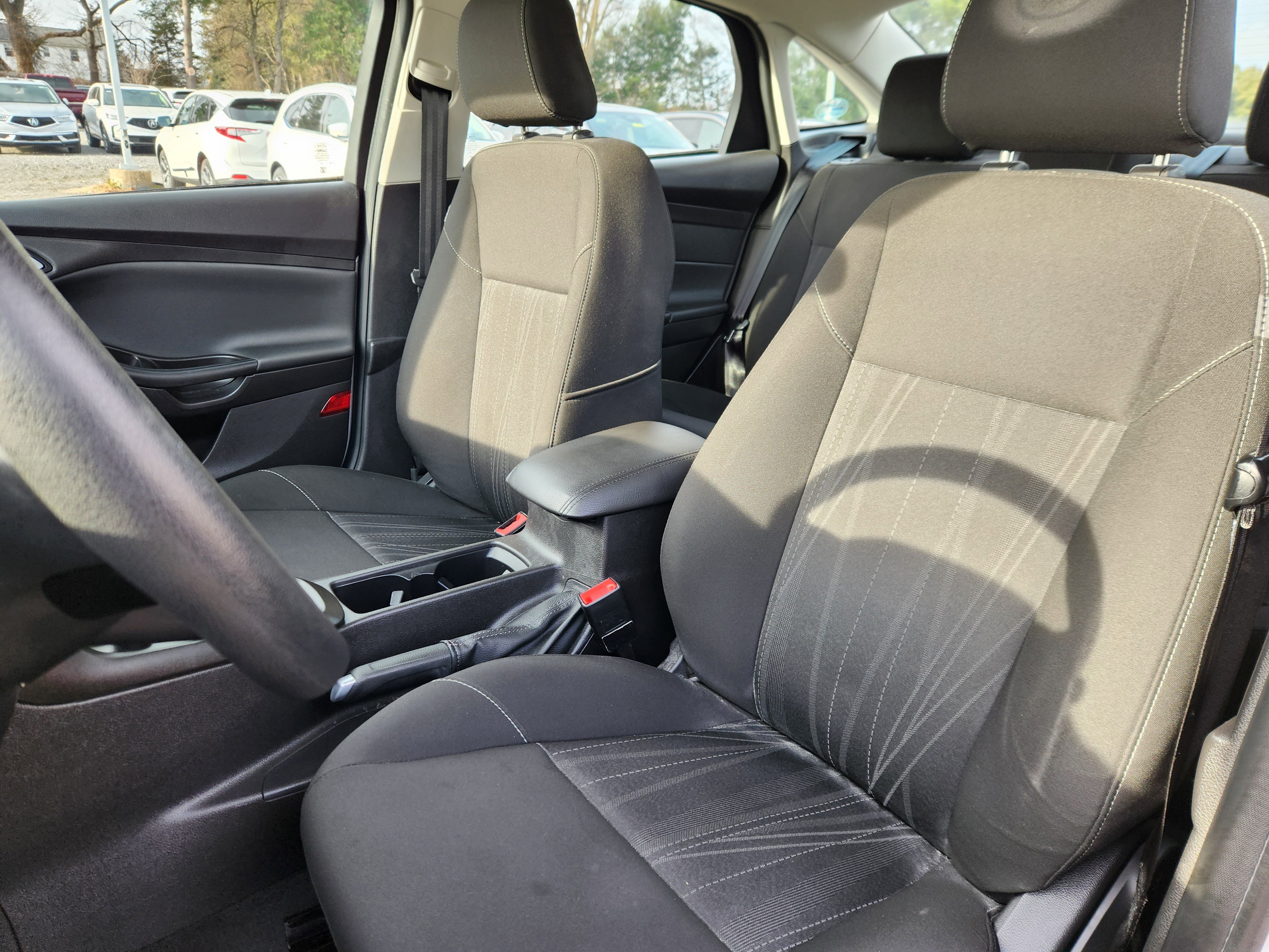 Used 2018 Ford Focus SE image 7