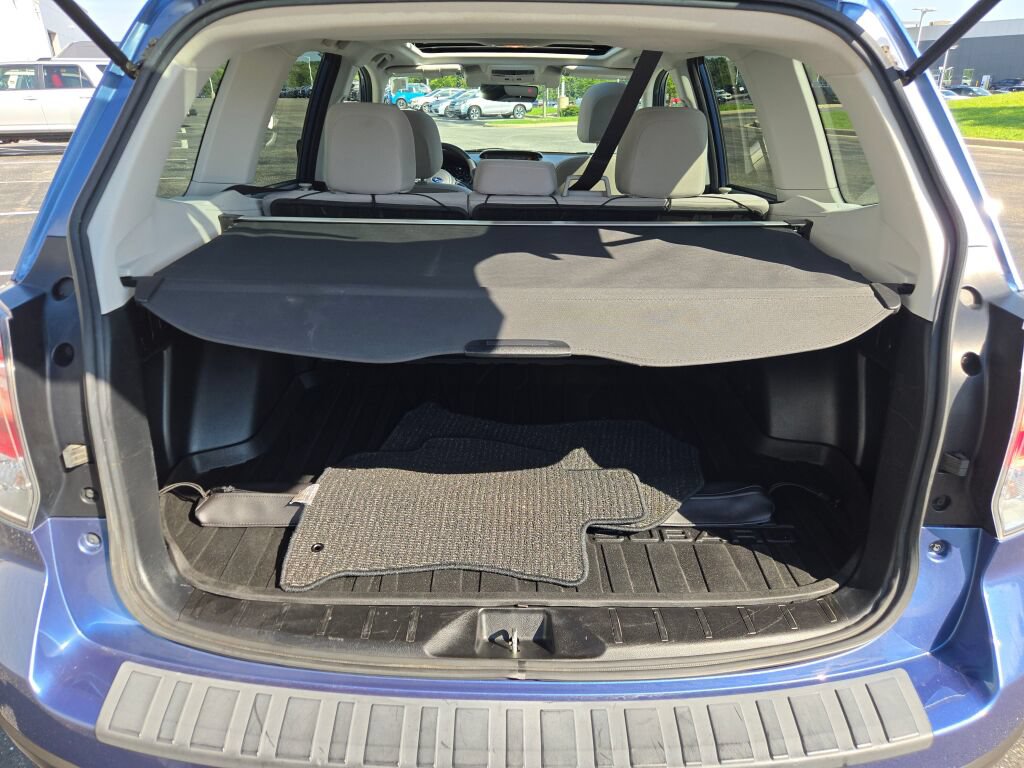 Used 2017 Subaru Forester 2.5i Premium AWD/4WD image 16