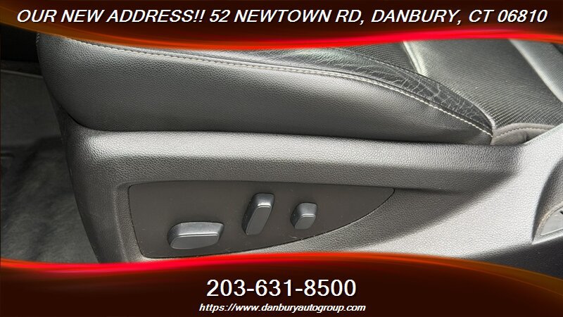 Used 2019 GMC Yukon XL SLT AWD/4WD image 12