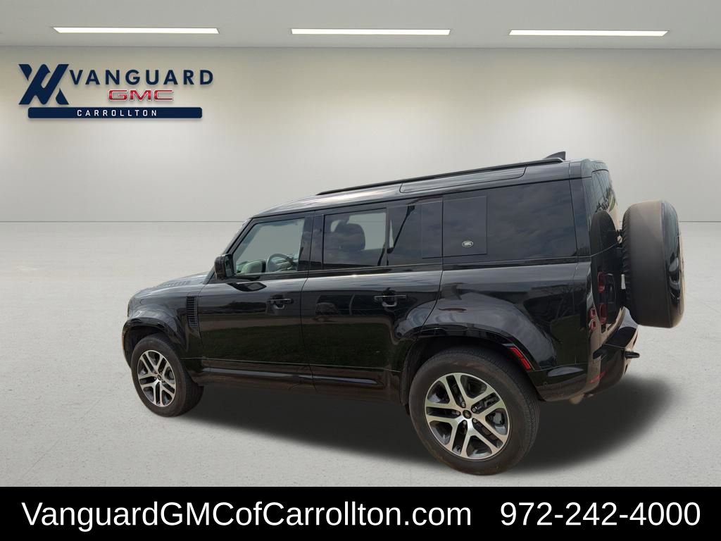 Used 2024 Land Rover Defender 110 X-Dynamic SE image 9