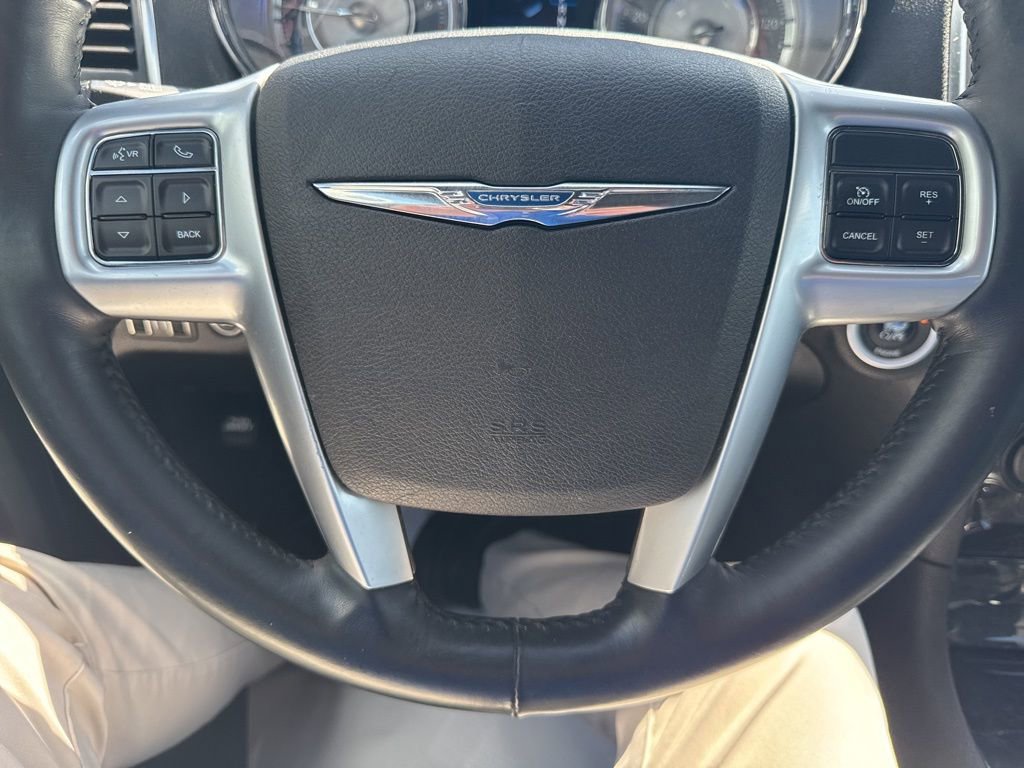 Used 2013 Chrysler 300 C image 13