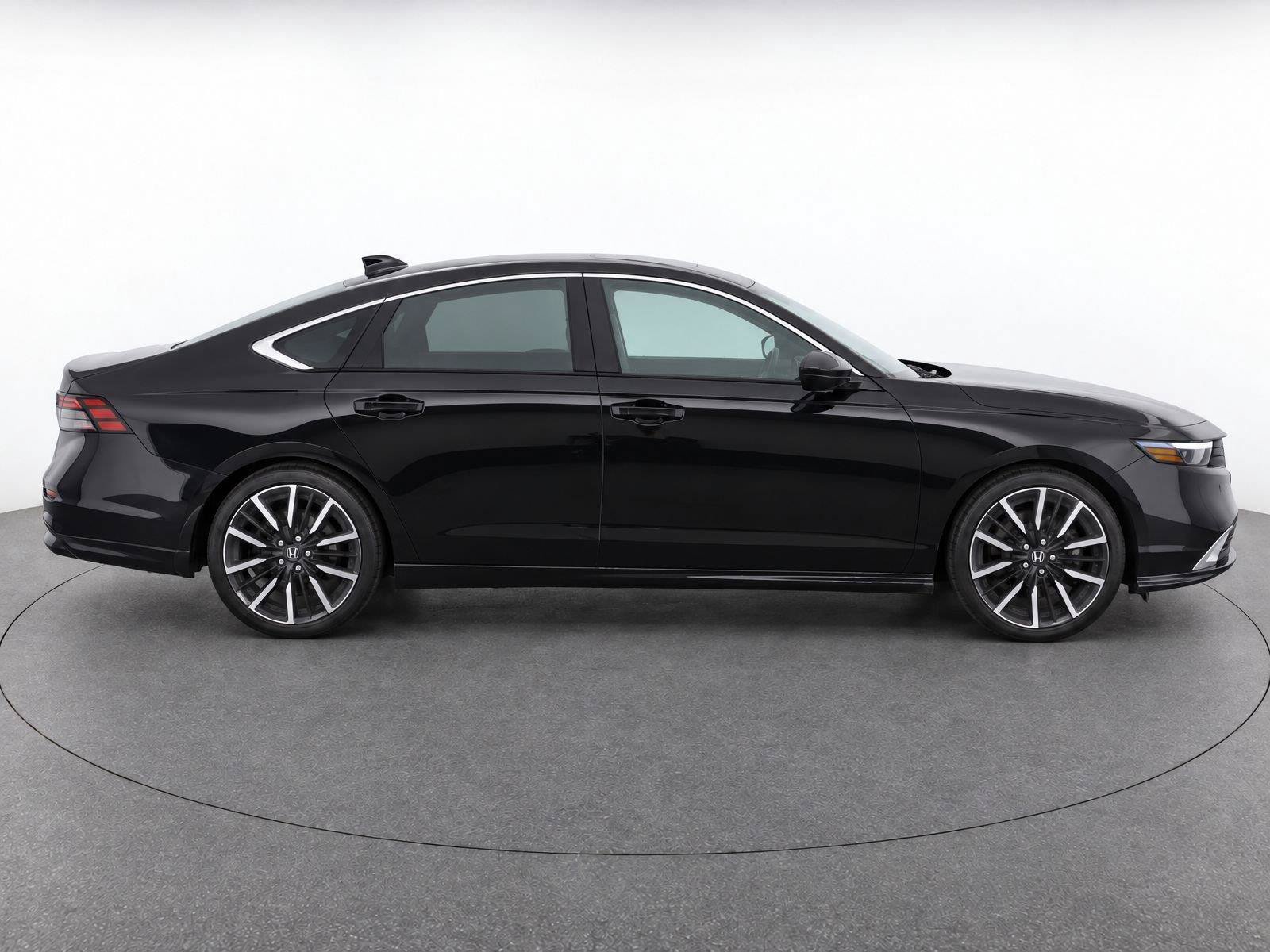 Used 2025 Honda Accord Touring image 25
