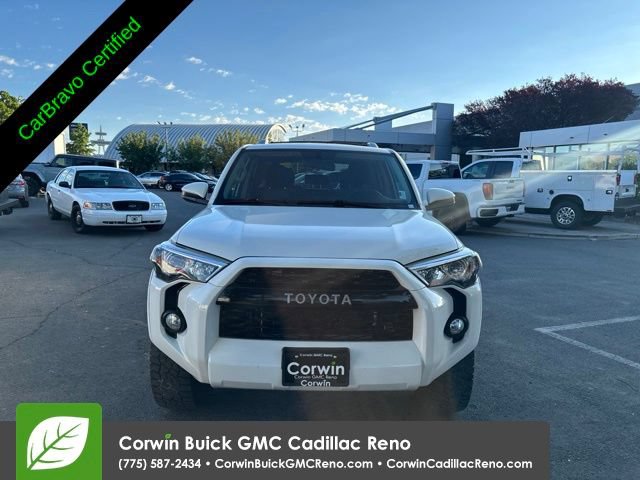 Used 2017 Toyota 4Runner SR5 AWD/4WD image 2