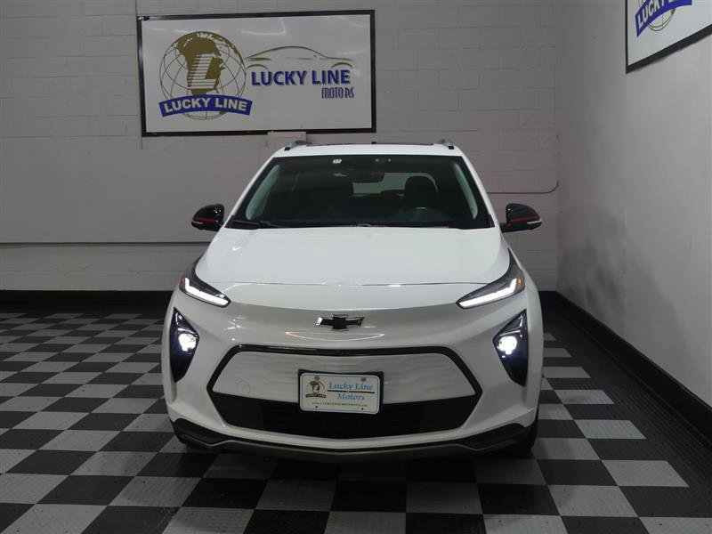 Used 2023 Chevrolet Bolt EUV Premier w/ Sun & Sound Package image 2