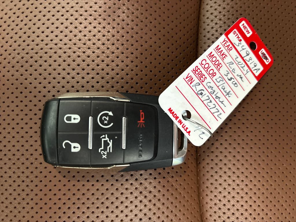 Used 2024 RAM 3500 Limited w/ Towing Technology Group AWD/4WD image 31