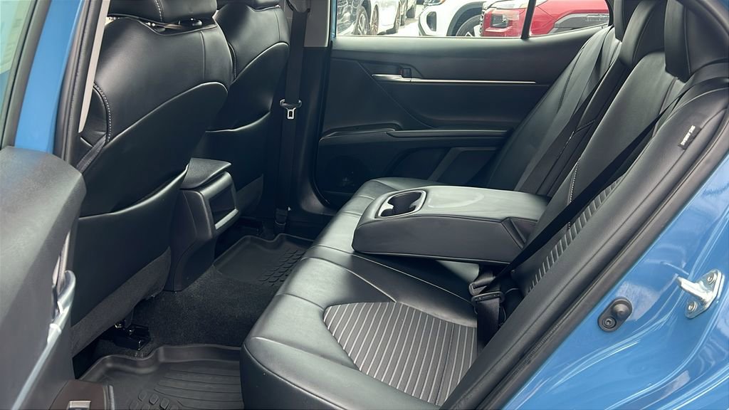 Used 2023 Toyota Camry SE image 14