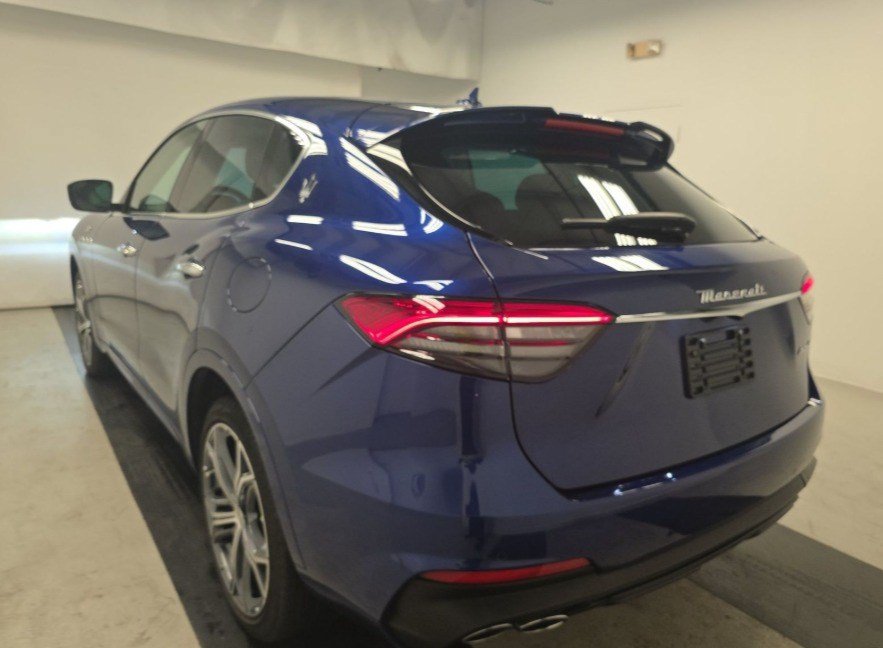 Used 2022 Maserati Levante GT AWD/4WD image 4