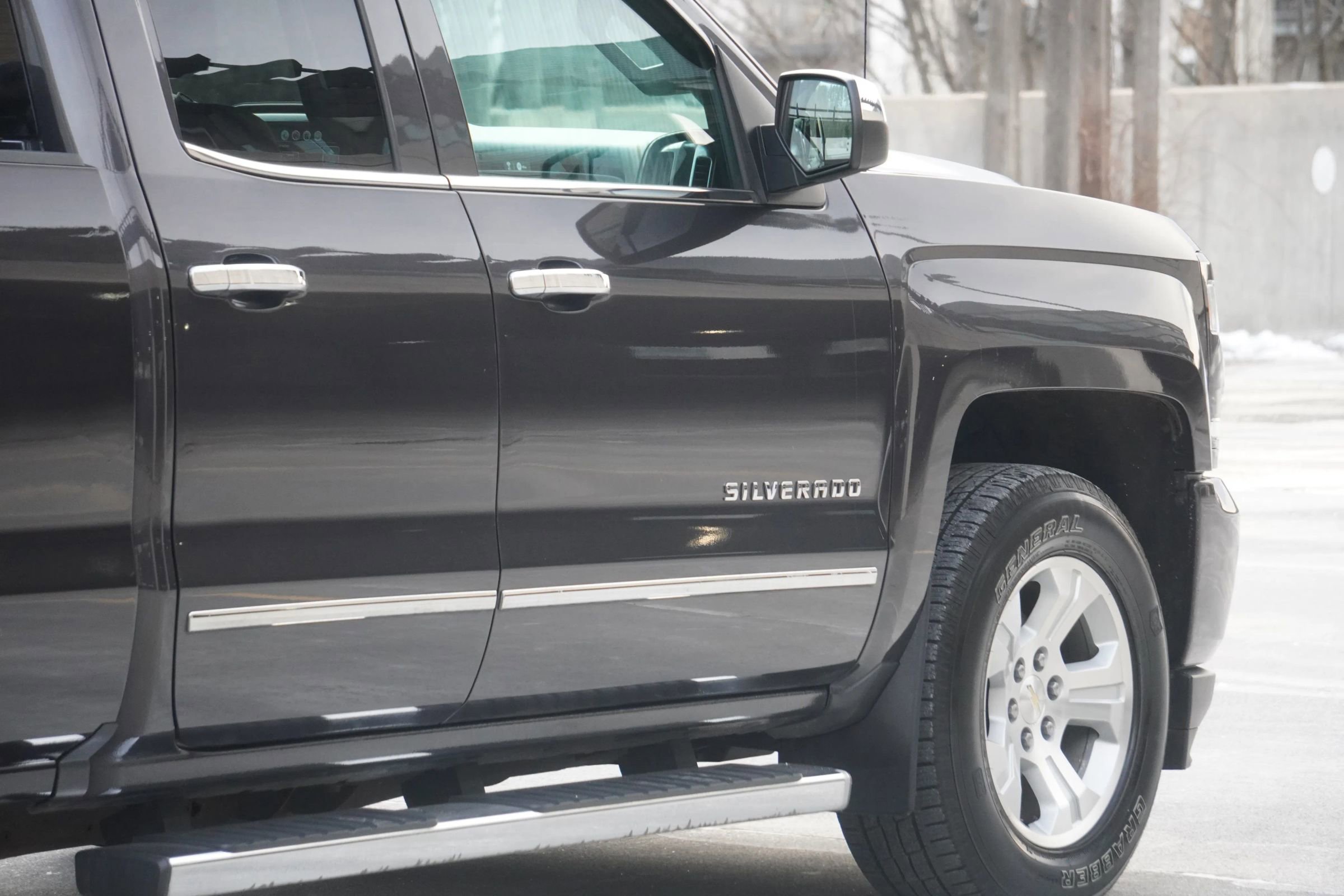 Used 2016 Chevrolet Silverado 1500 LTZ Z71 w/ LTZ Plus Package AWD/4WD image 37