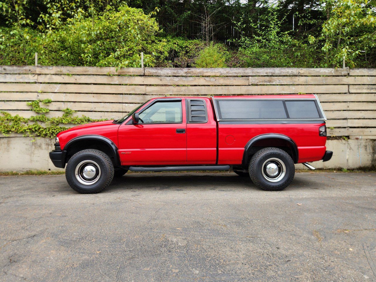 Used 2003 Chevrolet S10 Pickup LS w/ LS Preferred Equipment Group AWD/4WD image 5