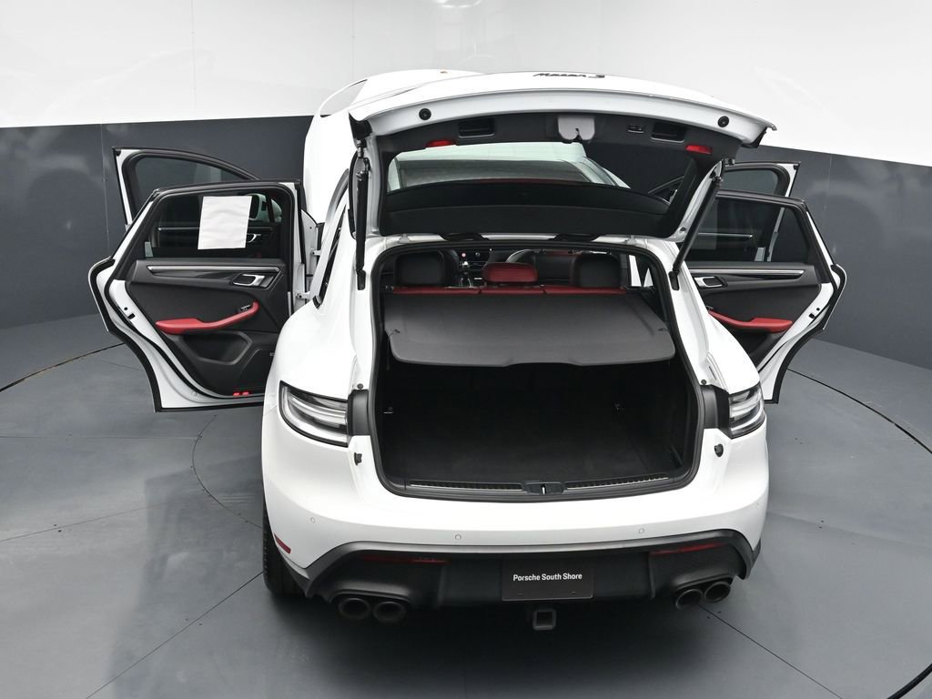 Certified 2023 Porsche Macan S AWD/4WD image 29