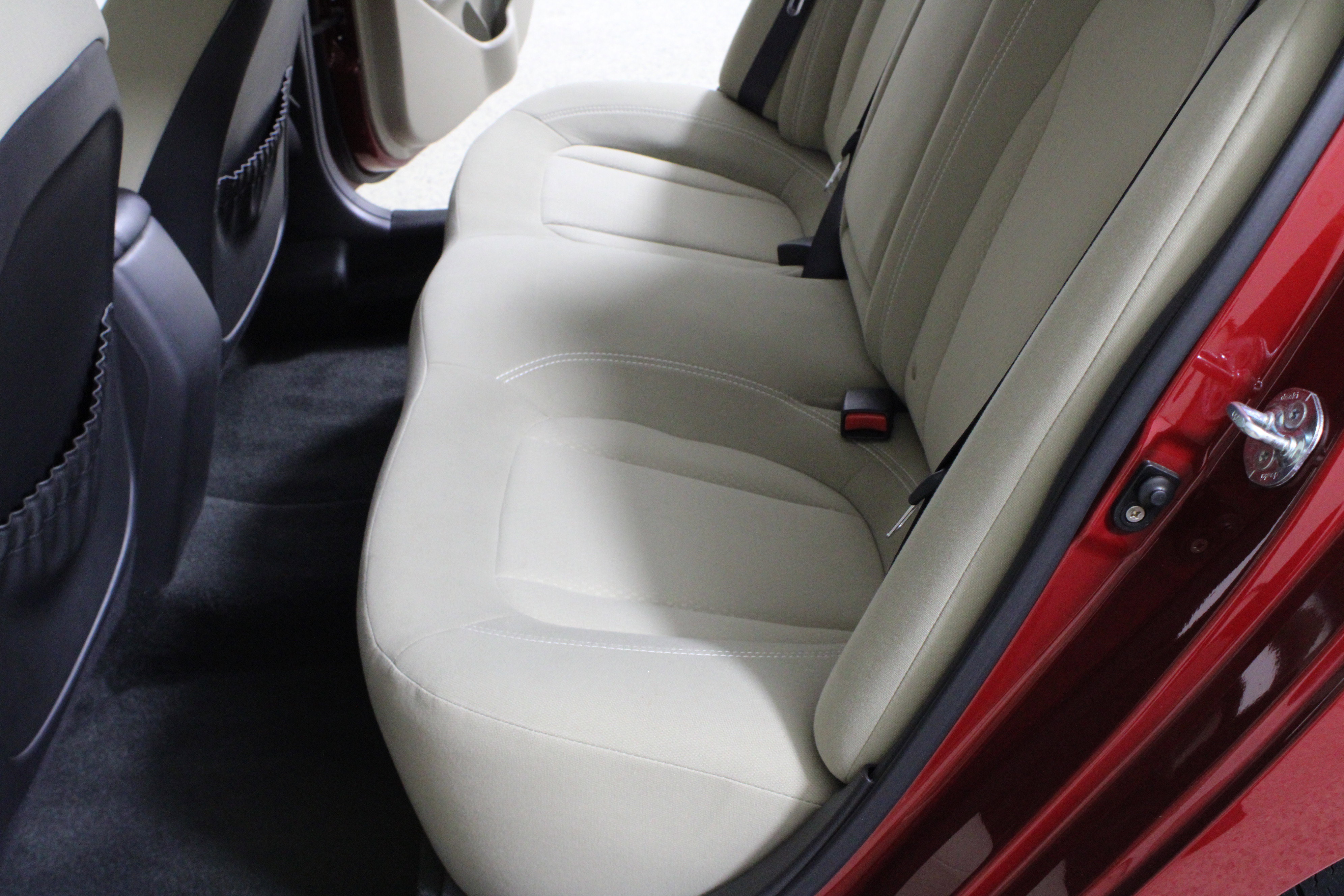 Used 2011 Kia Optima LX image 9