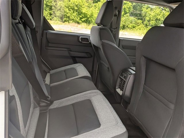 New 2025 Ford Bronco 4-Door image 32