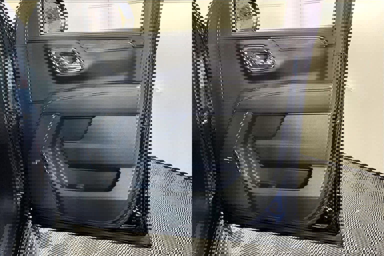 Used 2021 GMC Yukon SLT w/ SLT Luxury Package image 20